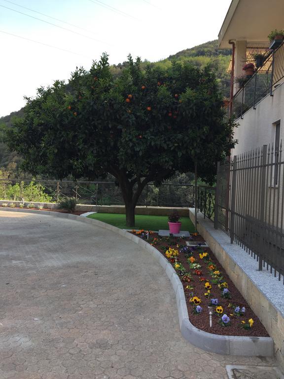 Gli Agrumi Giustenice Bagian luar foto