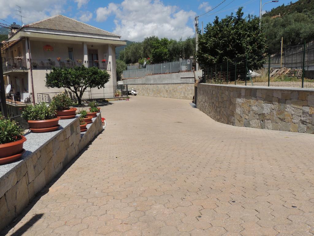 Gli Agrumi Giustenice Bagian luar foto